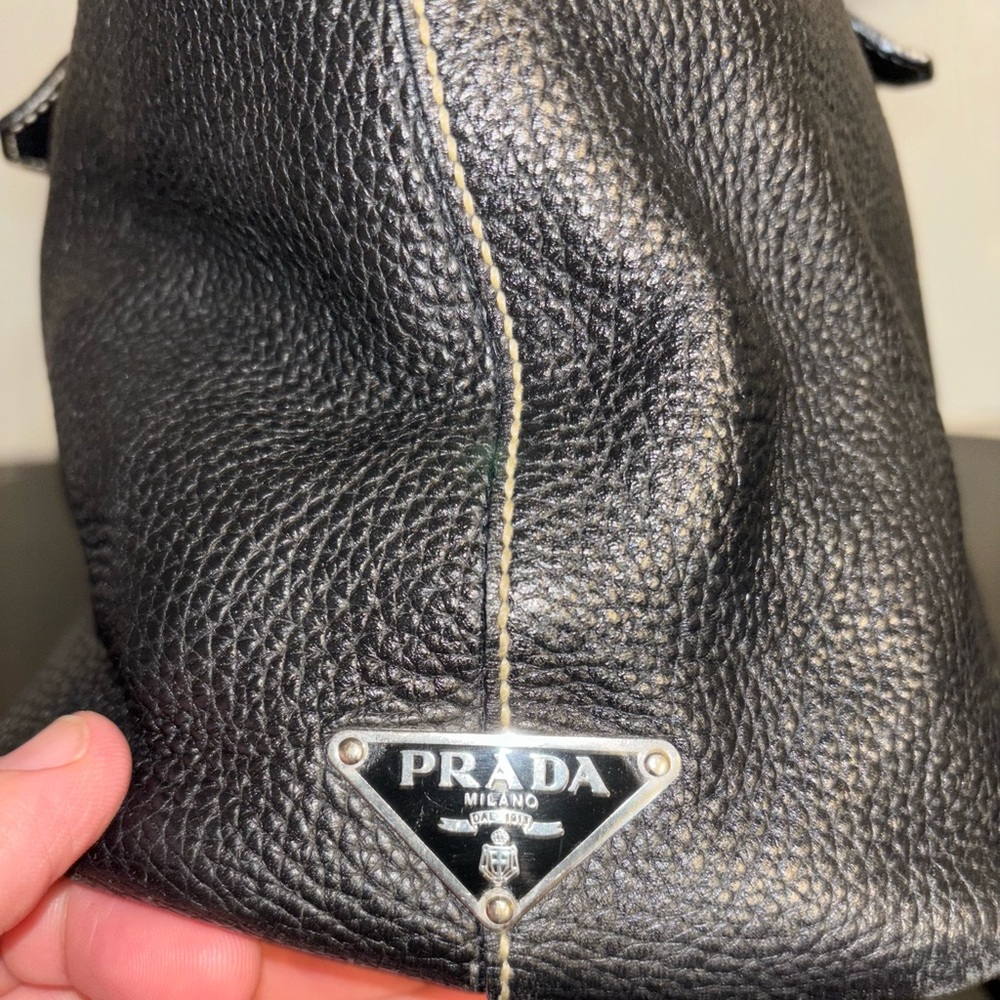 Prada Vitello Daino Black Shoulder Bag with Silver Hardware - Picture 4 of 8